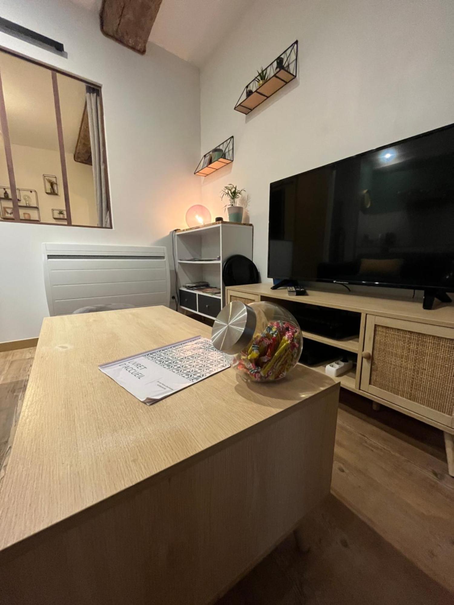 La Cour Chartraine - Cosy Appartement Avec Cour Exterieur A บลัวส์ ภายนอก รูปภาพ